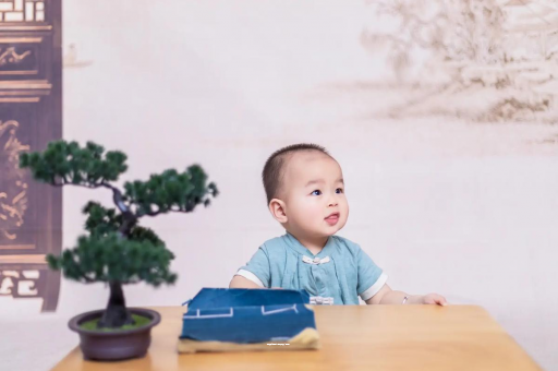 诸暨宝宝眼屎多是什么原因